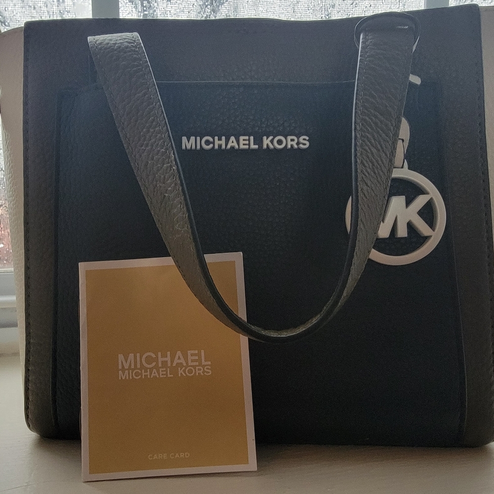 Michael Kors Purse - Picture 2 of 5